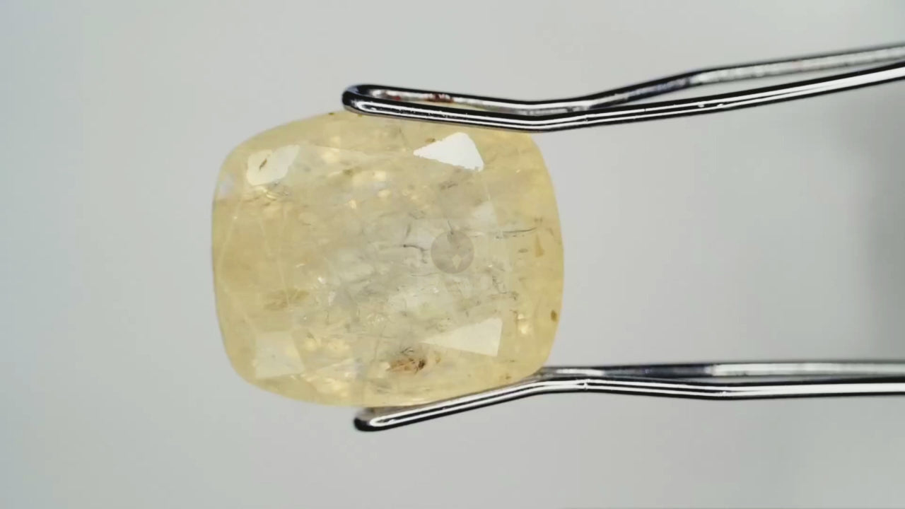 Sapphire Yellow (Pukhraj) (S5- 5.65ct)