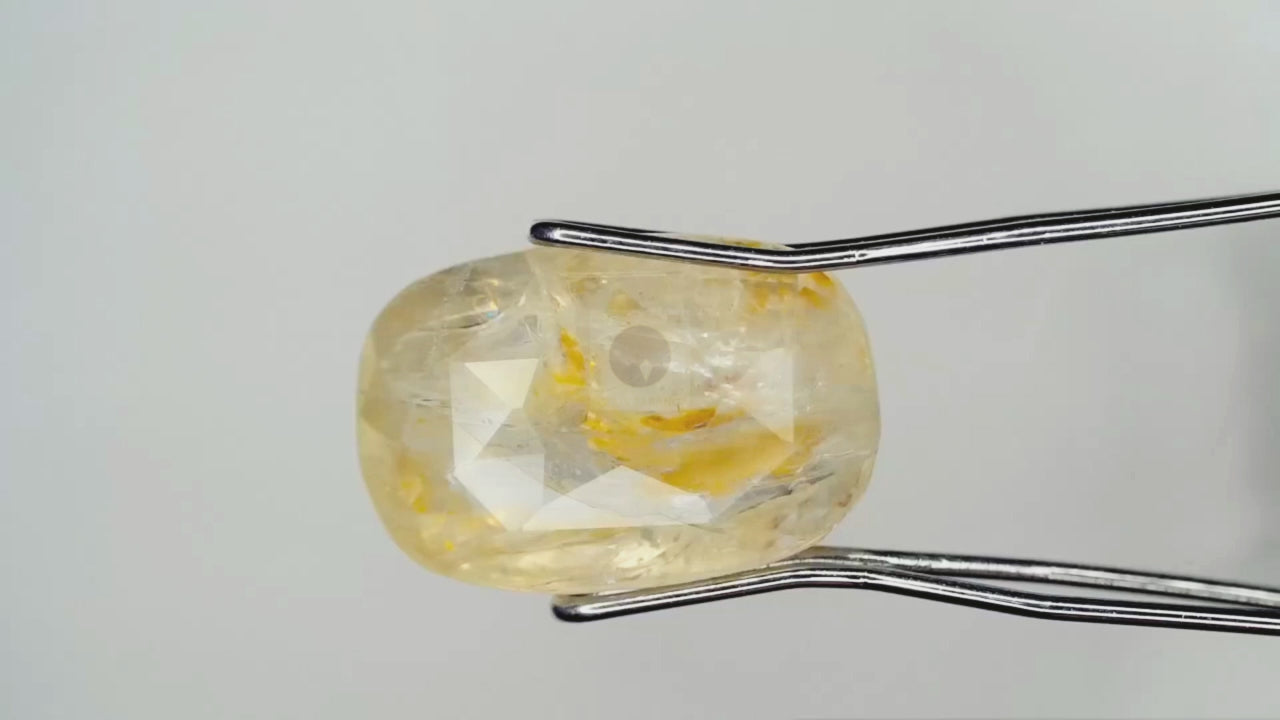 Sapphire Yellow (Pukhraj) (S14- 4.8ct)