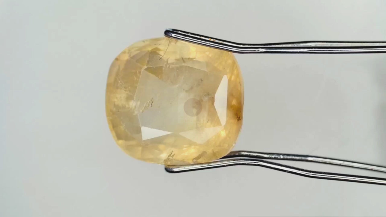 Sapphire Yellow (Pukhraj) (S1- 5.95ct)