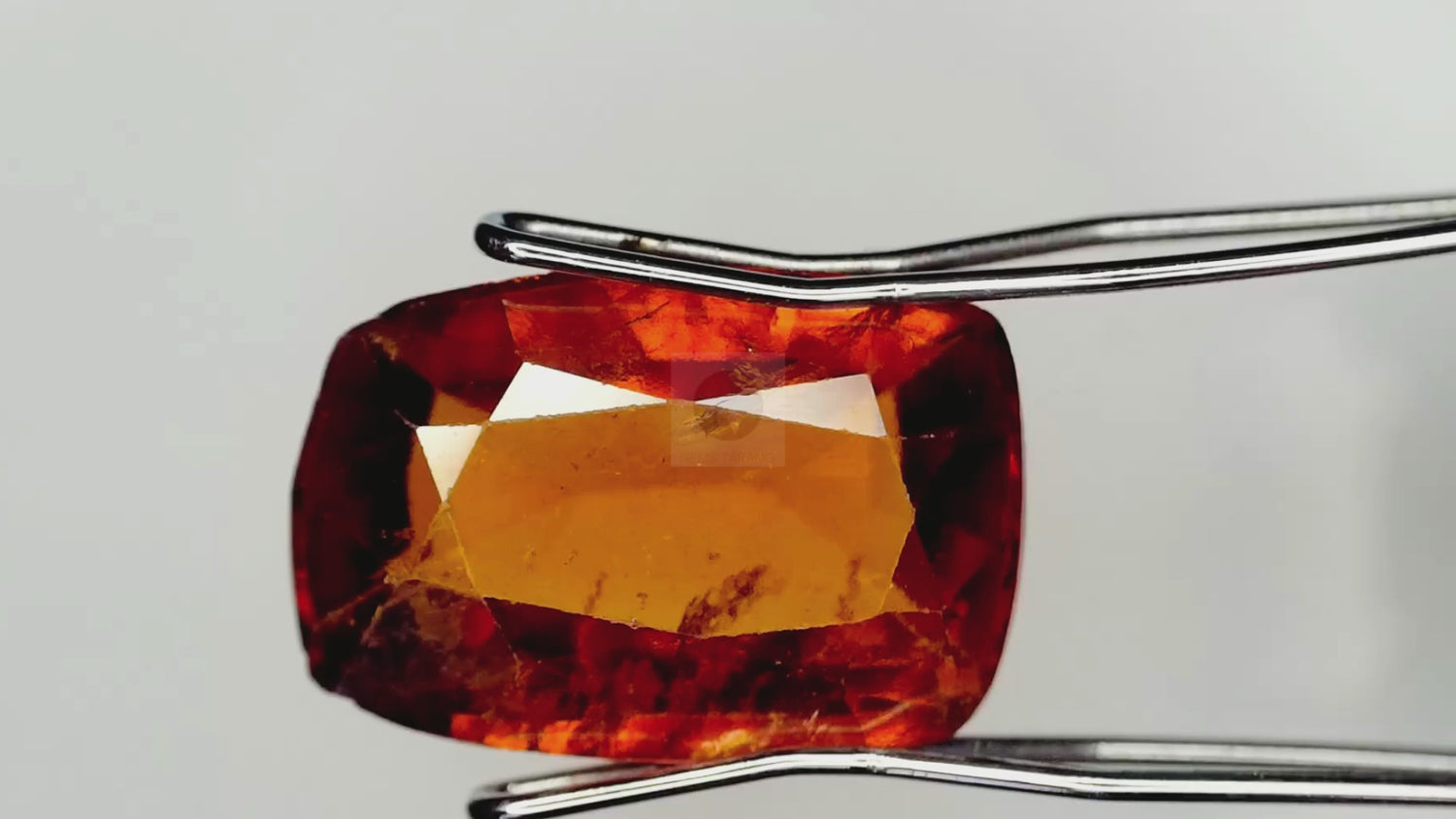 Hessonite Garnet (Gomedh) Sri Lanka (G2-5ct/ 5.55 Ratti)