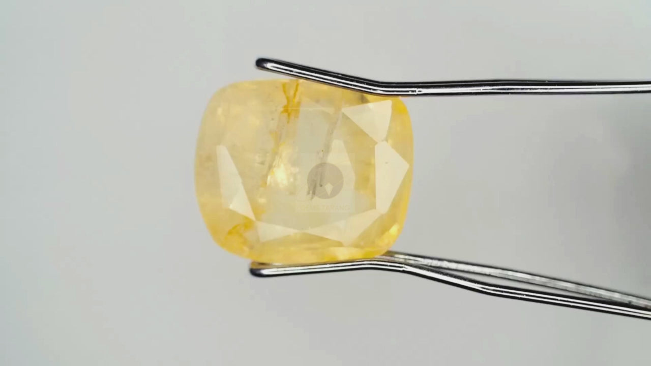 Sapphire Yellow (Pukhraj) (S15- 4ct)