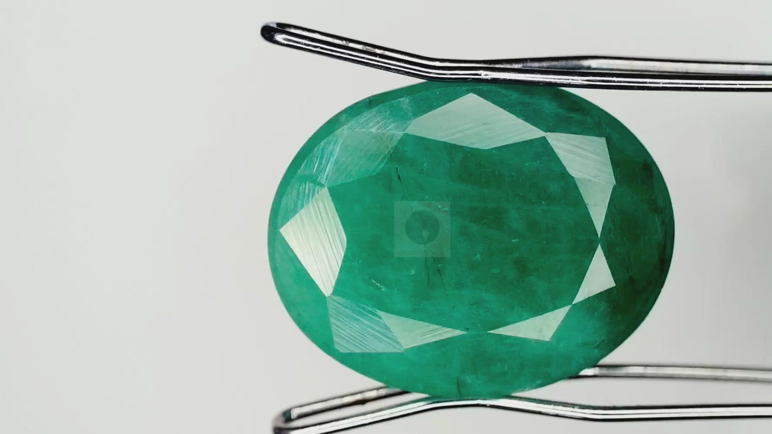 Emerald (Panna) Brazil (EM6-6.4ct/ 7.104 Ratti)