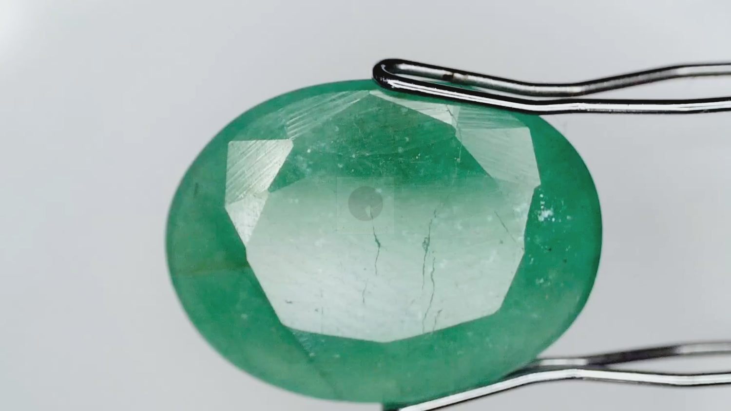 Emerald (Panna) Brazil (EM27- 7.85ct/ 8.7135 Ratti)