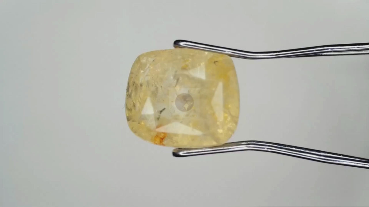 Sapphire Yellow (Pukhraj) (S16- 3.9ct)