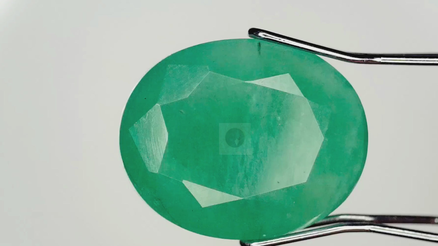 Emerald (Panna) Brazil (EM20- 6.85ct/ 7.6035 Ratti)